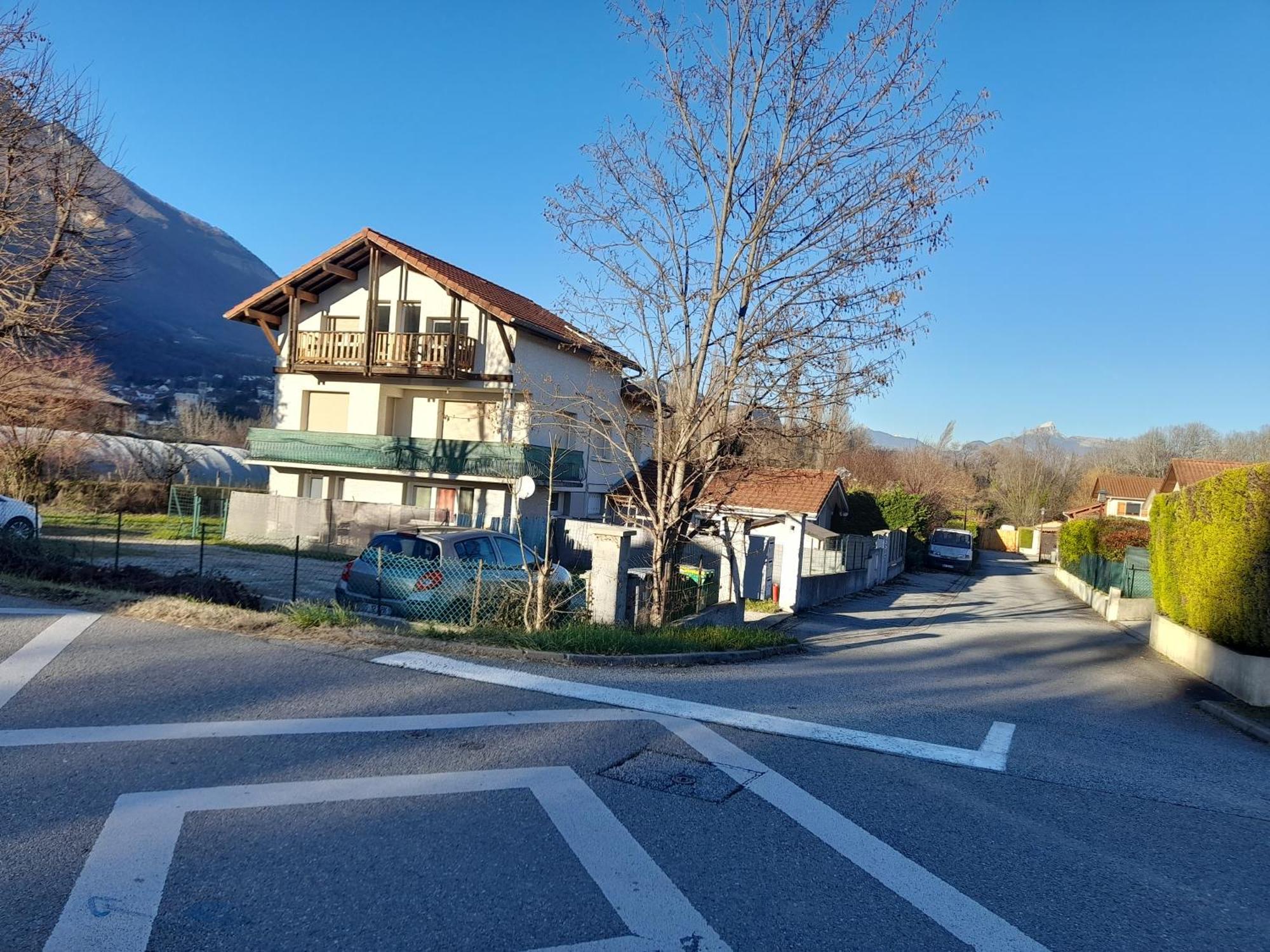Appartement Lacs Et Montagnes Terrasse 2 / 8 Pers Claix (Isere)